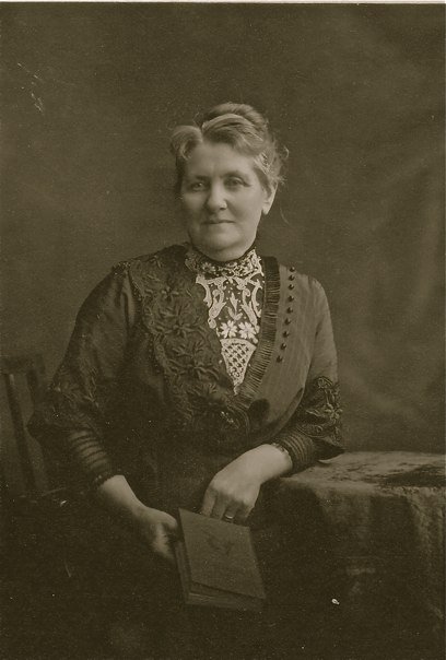 7728_1220455395306_1346554932_643957_843937_n